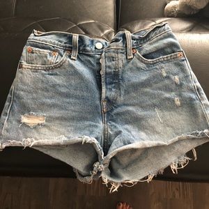 Levi’s Wedgie 25